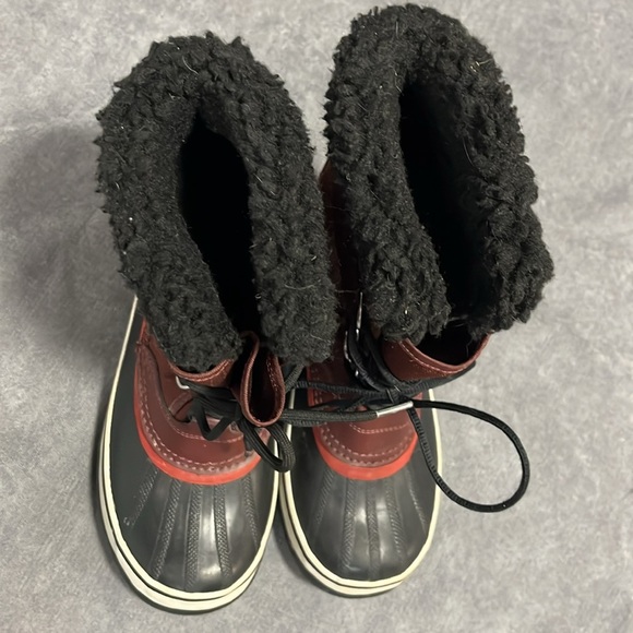Sorel Women's Winter Carnival waterproof insulated boots size 7​ - Picture 6 of 7